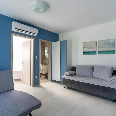 Apartment Strand