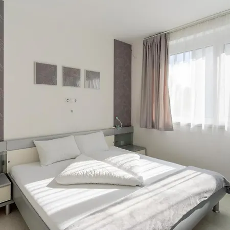 Apartment Strand *
